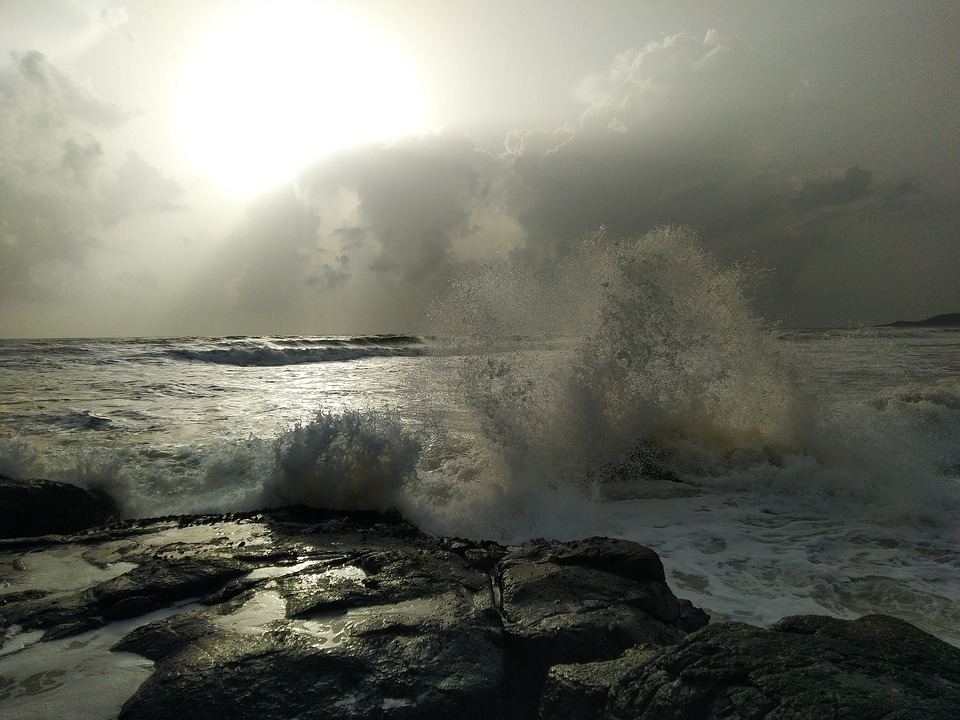 Cyclone Kyarr: Red alert in Coastal districts of Maharashtra